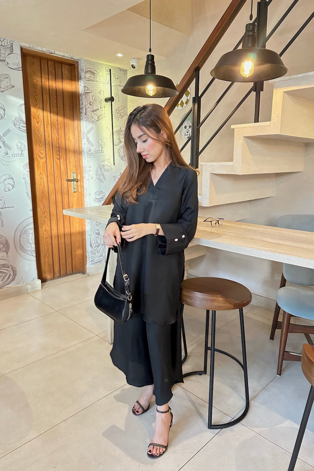Sandstone | Black