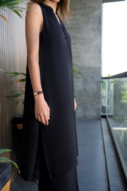 Sleek Black | Crepe